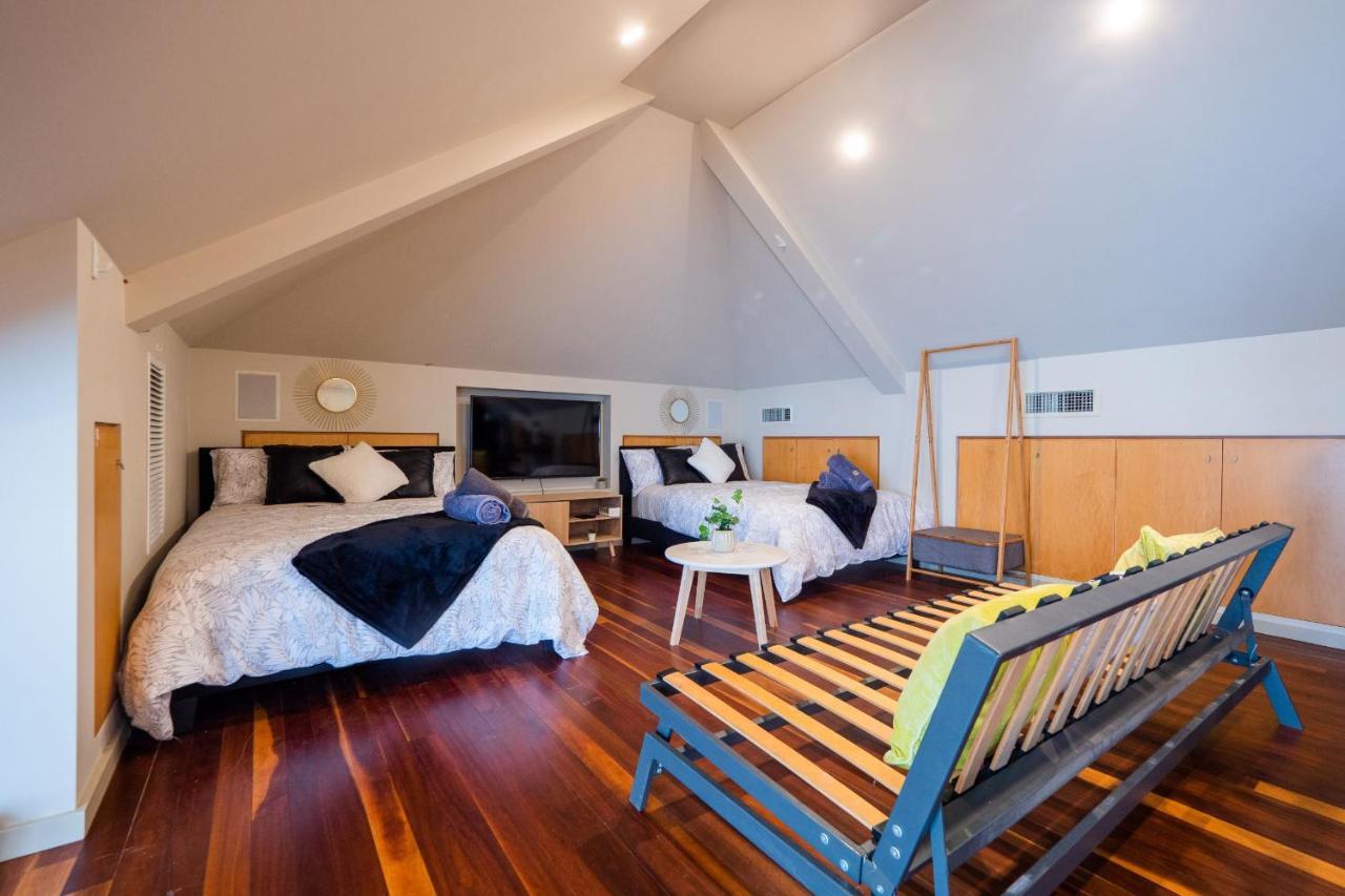 Quiet Private Studio In Strathfield With Kitchenette And Private Bathroom 3Min To Station Sleeps 6 悉尼 外观 照片