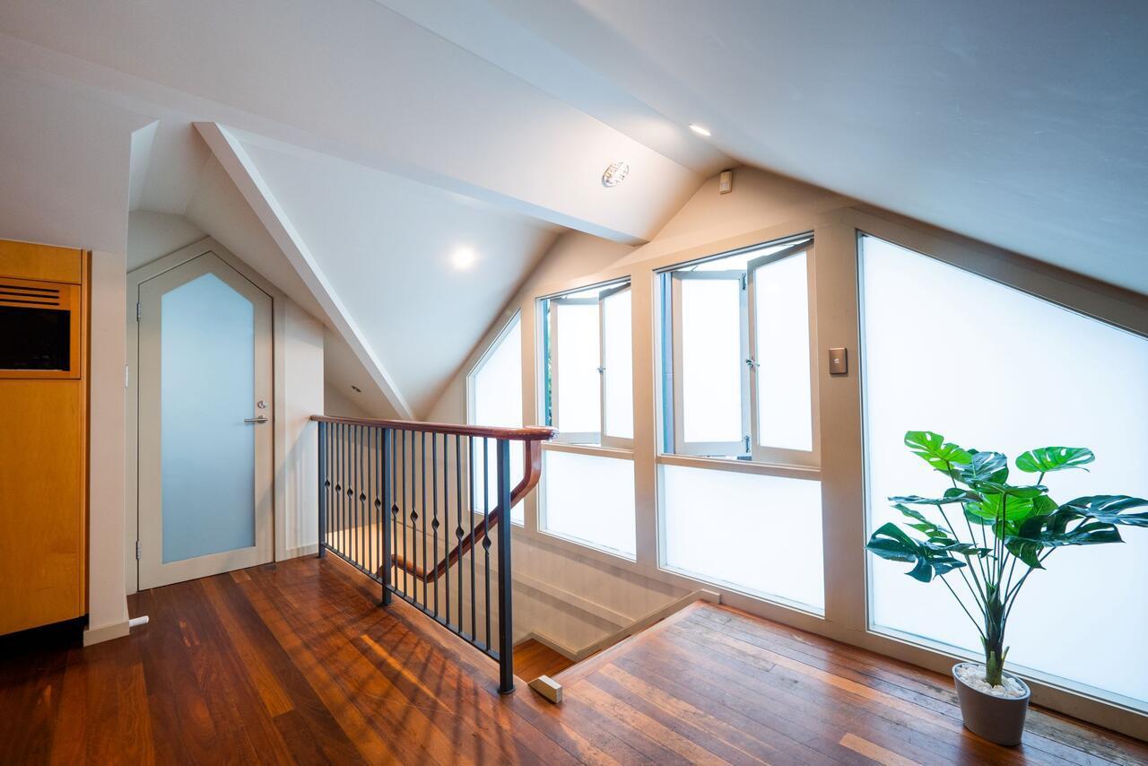 Quiet Private Studio In Strathfield With Kitchenette And Private Bathroom 3Min To Station Sleeps 6 悉尼 外观 照片