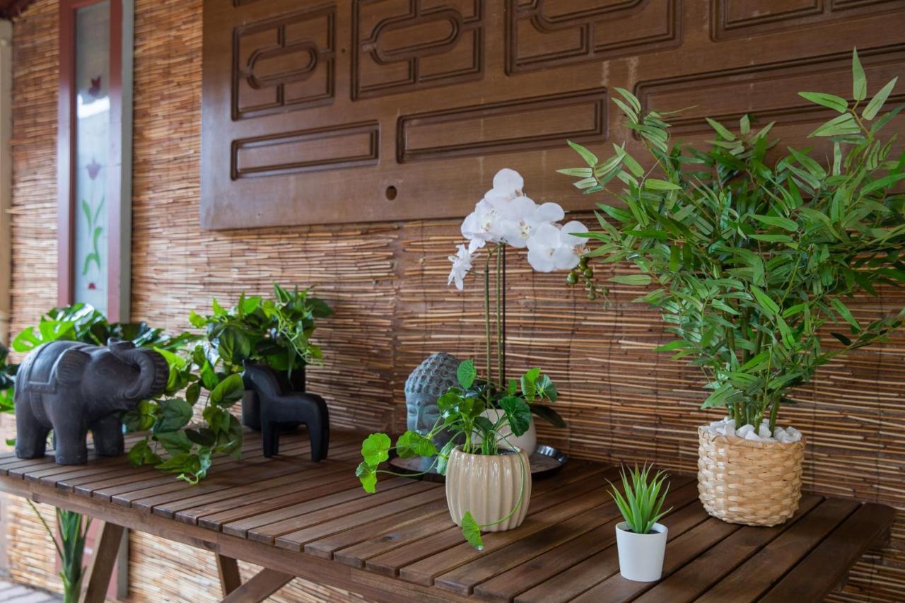 Quiet Private Studio In Strathfield With Kitchenette And Private Bathroom 3Min To Station Sleeps 6 悉尼 外观 照片